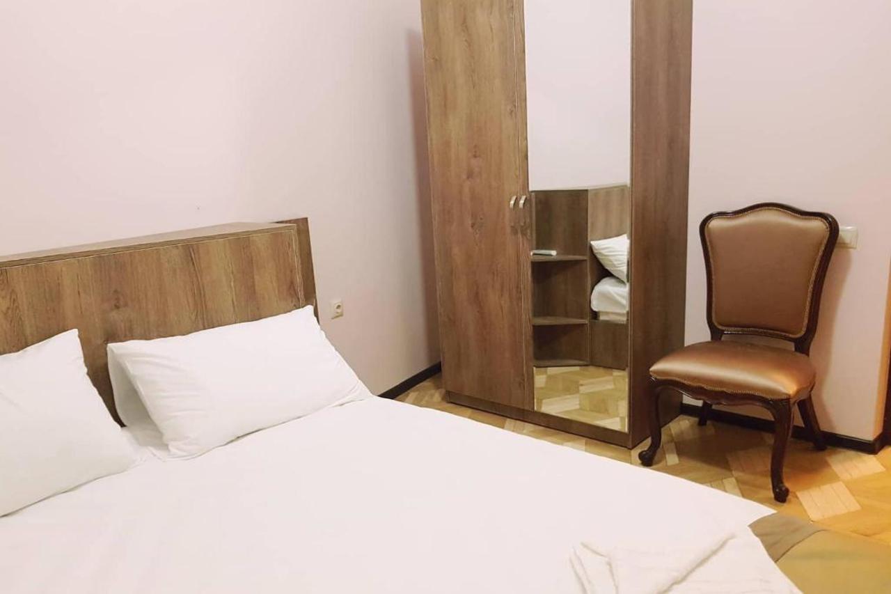 Classic Hotel Тбилиси Екстериор снимка