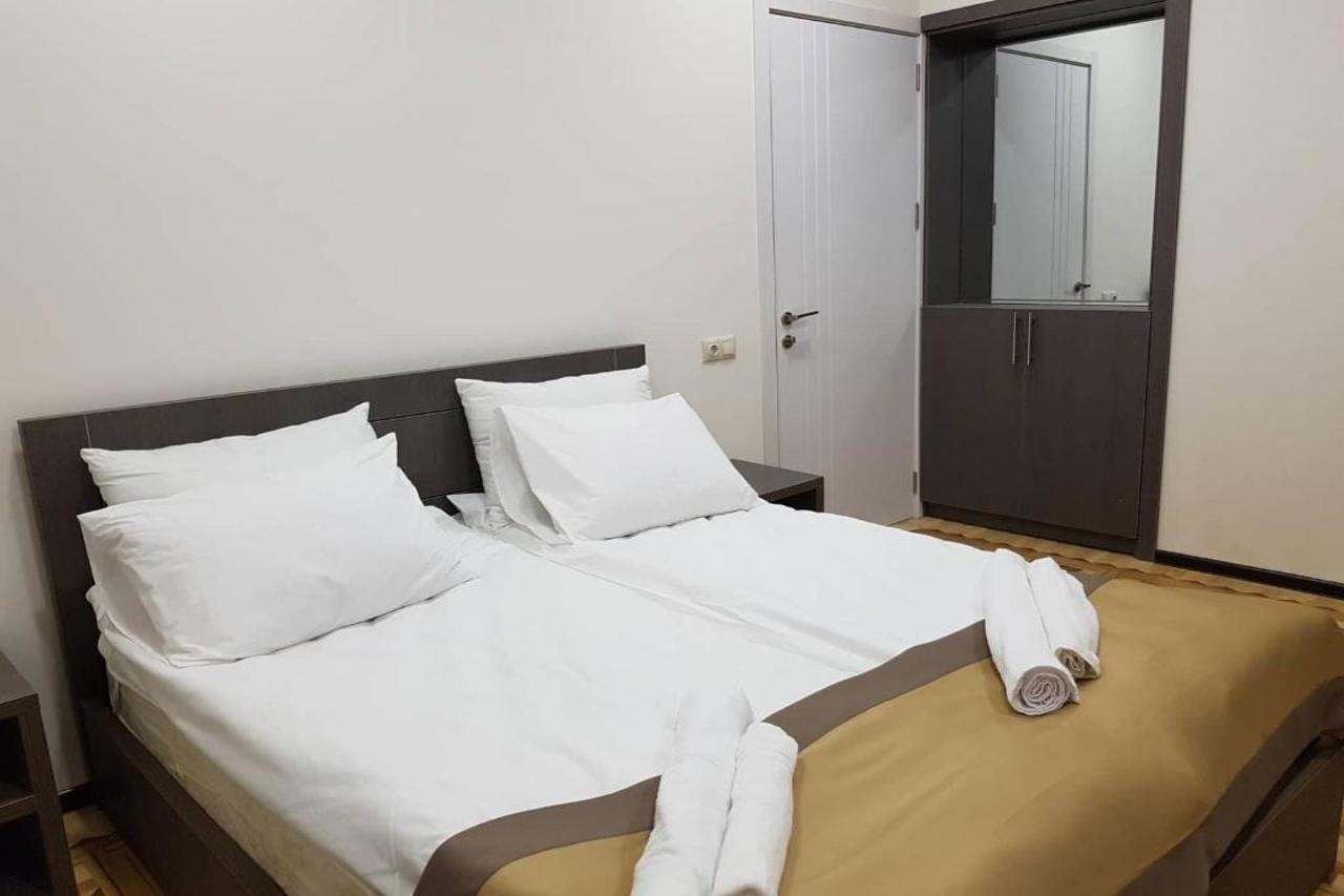 Classic Hotel Тбилиси Екстериор снимка